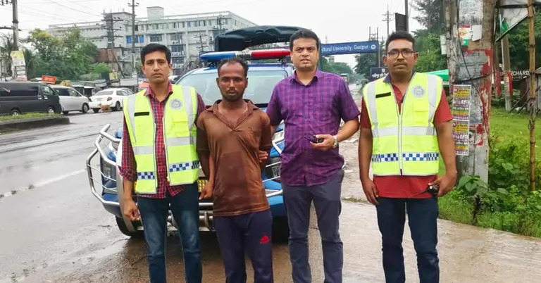 ভালুকায় মা ও দুই শিশু হত্যার ঘটনায় প্রধান আসামি নজরুল গ্রেপ্তার
